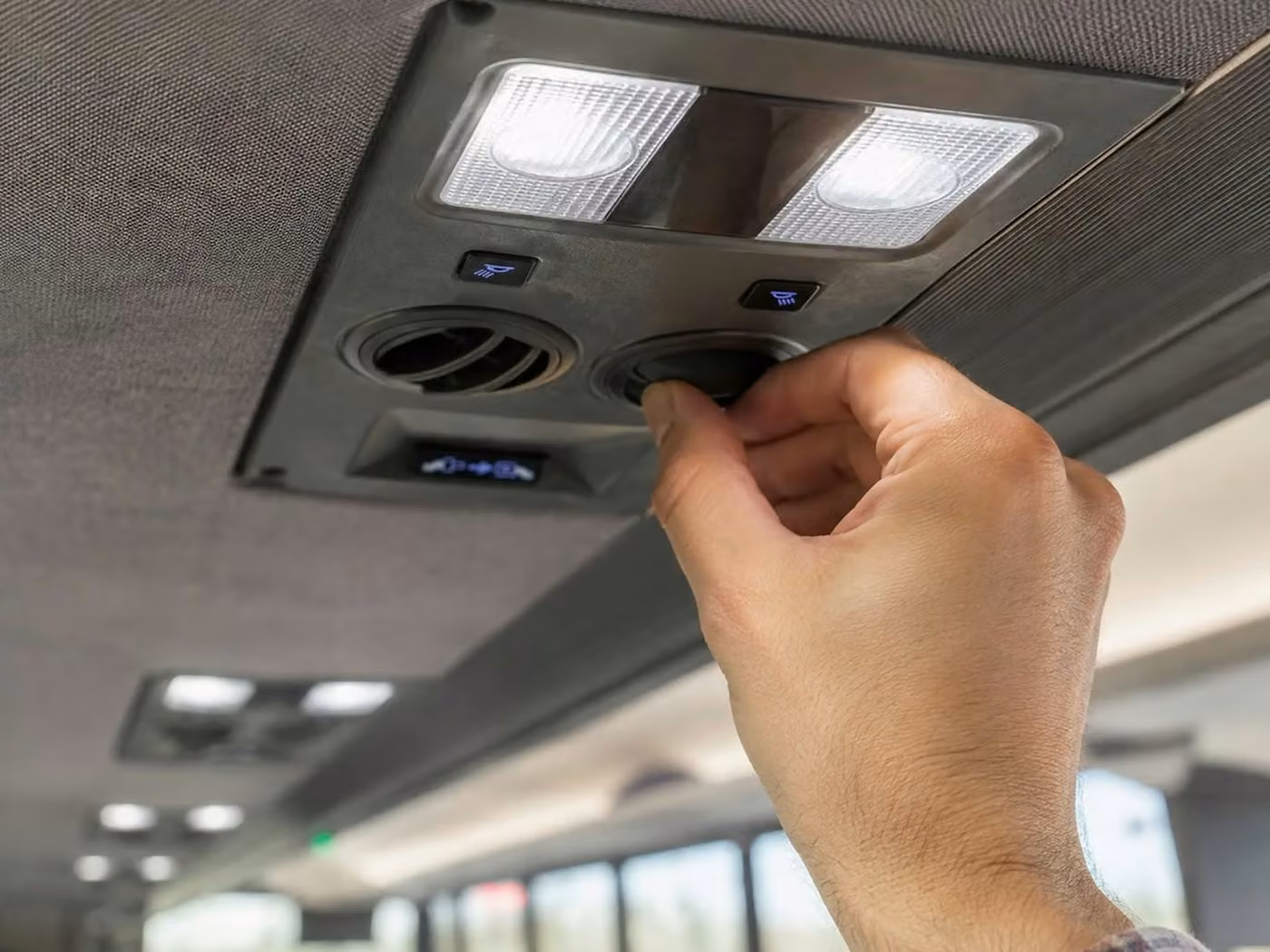 dalton 20 passenger minibus air conditioning
