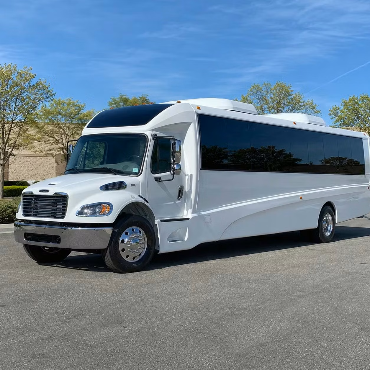 dalton 28 passenger minibus rental